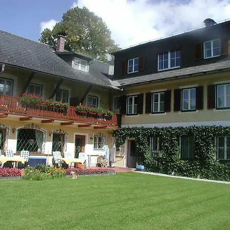 - Garni Stabauer Hotel