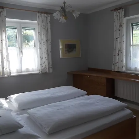 - Garni Stabauer 2*
