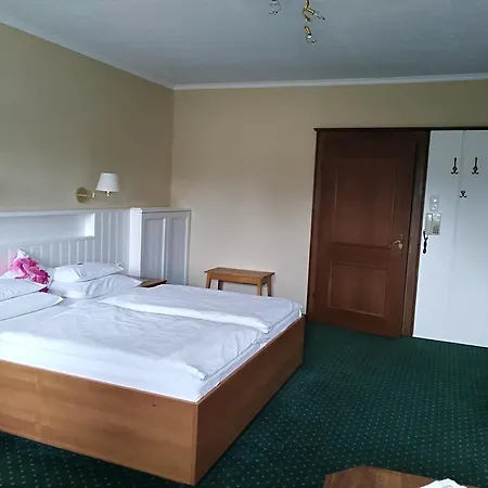 - Garni Stabauer Hotel 2*